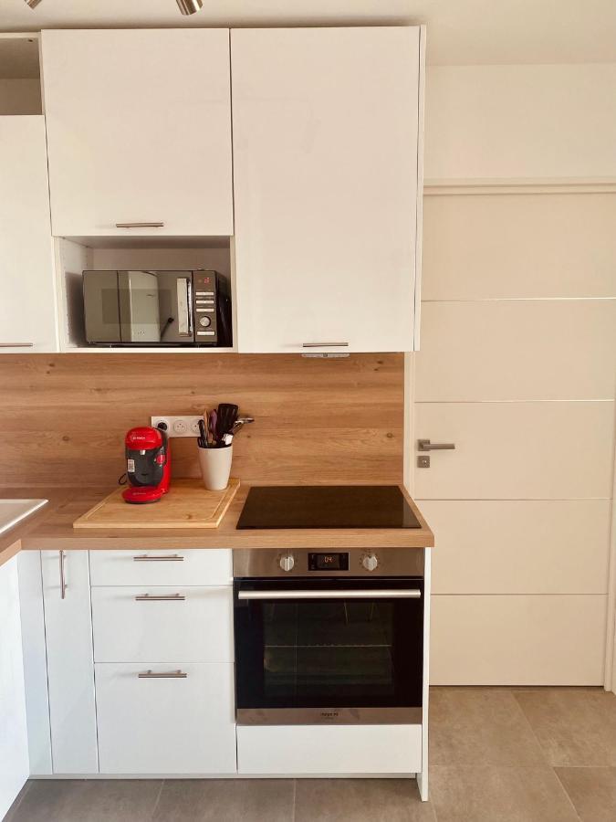Апартаменты Superbe T2 Neuf, Tout Proche Plage. De 2 A 4 Pers Folelli Экстерьер фото