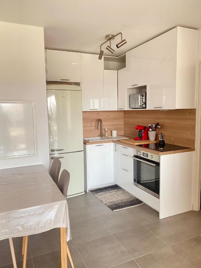 Апартаменты Superbe T2 Neuf, Tout Proche Plage. De 2 A 4 Pers Folelli Экстерьер фото